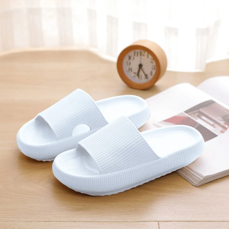 MARION - Chaussures Élégantes Grande Taille Découvrez nos chaussures MARION, une création mode grande taille qui marie confort quotidien et élégance française. Ces chaussures grande taille offrent une silhouette raffinée et versatile, créées pour les femm