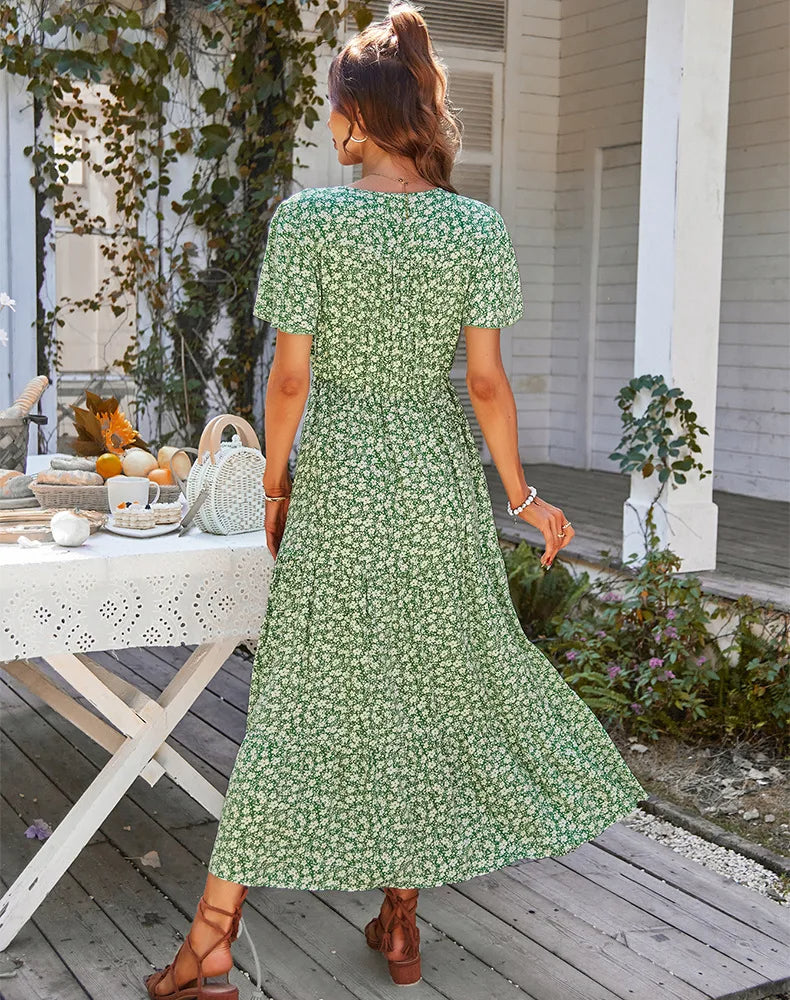 Angélique - Robe d'Été Fleurie Grande Taille Femme Découvrez notre robe Angélique, une création mode grande taille qui célèbre la féminité avec ses motifs floraux et son élégance française. Cette robe élégante grande taille allie la fraîcheur estivale à u