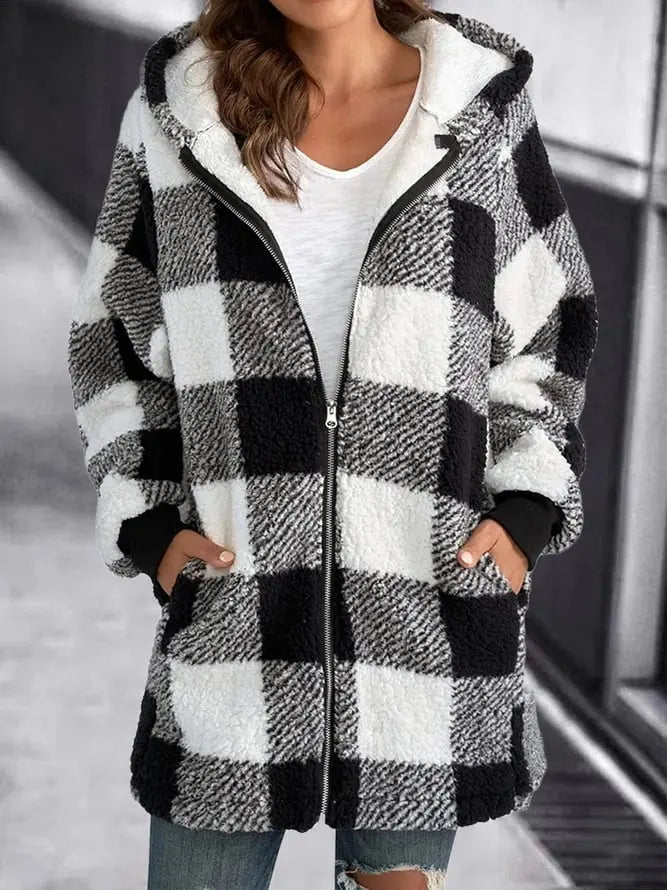 EDITH - Manteau à Carreaux Grande Taille Découvrez notre manteau EDITH, une création mode grande taille qui allie style à carreaux et élégance française. Ce manteau à carreaux grande taille offre un design tendance et sophistiqué, idéal pour les femmes qu