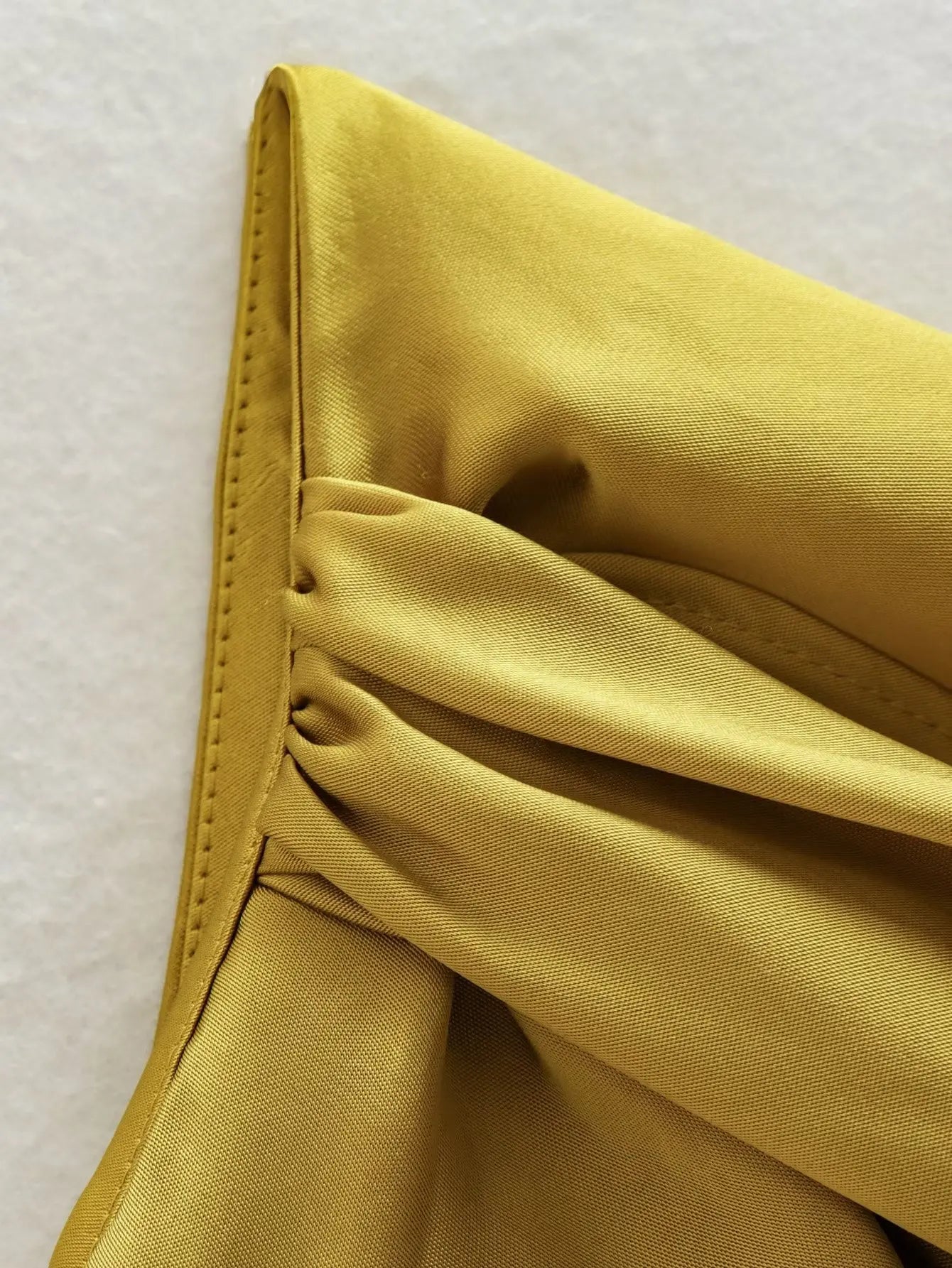 Tara - Robe Grande Taille Femme Unique et Élégante Découvrez notre robe Tara, une création mode grande taille qui allie audace et élégance française. Cette robe élégante grande taille vous offre un style unique et séduisant, parfaite pour les femmes qui o