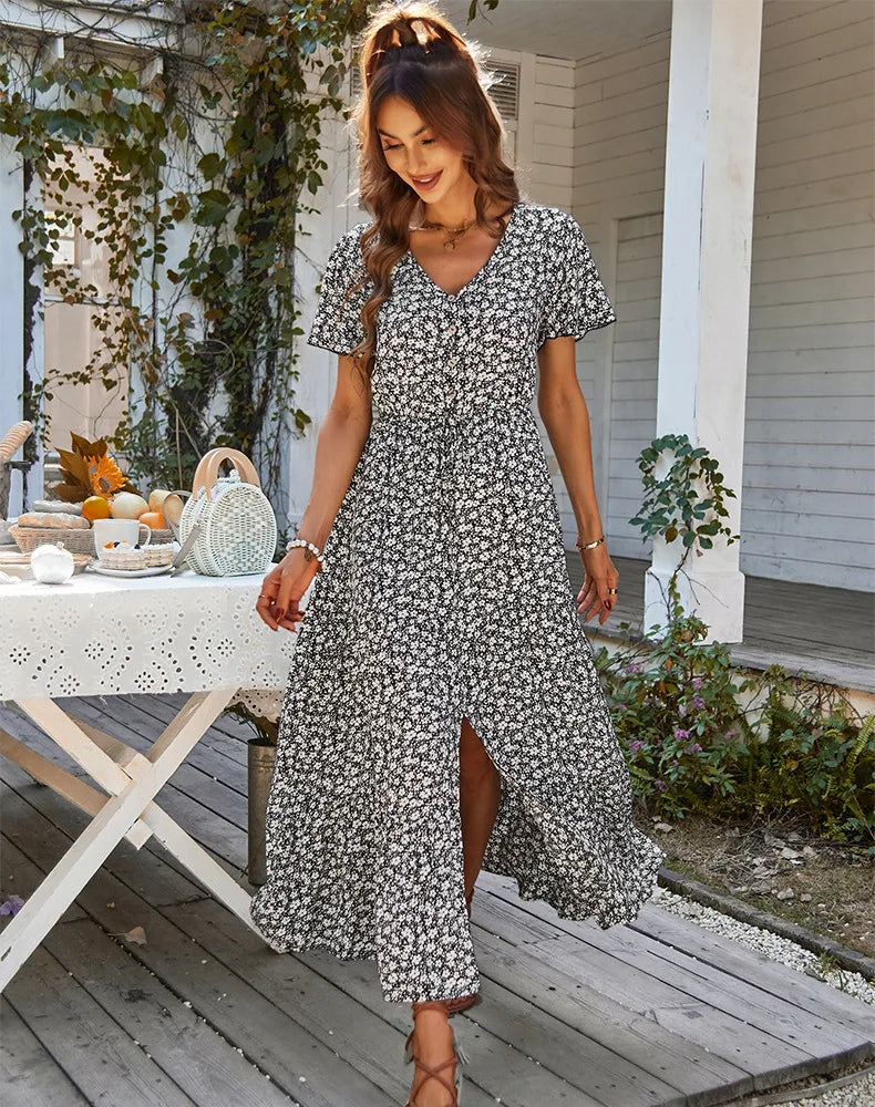 Angélique - Robe d'Été Fleurie Grande Taille Femme Découvrez notre robe Angélique, une création mode grande taille qui célèbre la féminité avec ses motifs floraux et son élégance française. Cette robe élégante grande taille allie la fraîcheur estivale à u