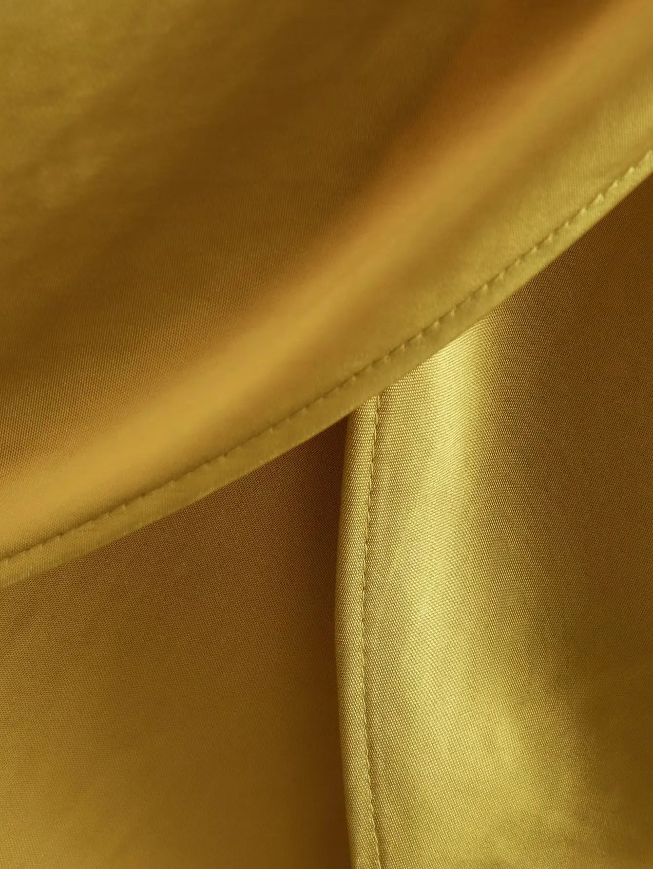 Tara - Robe Grande Taille Femme Unique et Élégante Découvrez notre robe Tara, une création mode grande taille qui allie audace et élégance française. Cette robe élégante grande taille vous offre un style unique et séduisant, parfaite pour les femmes qui o