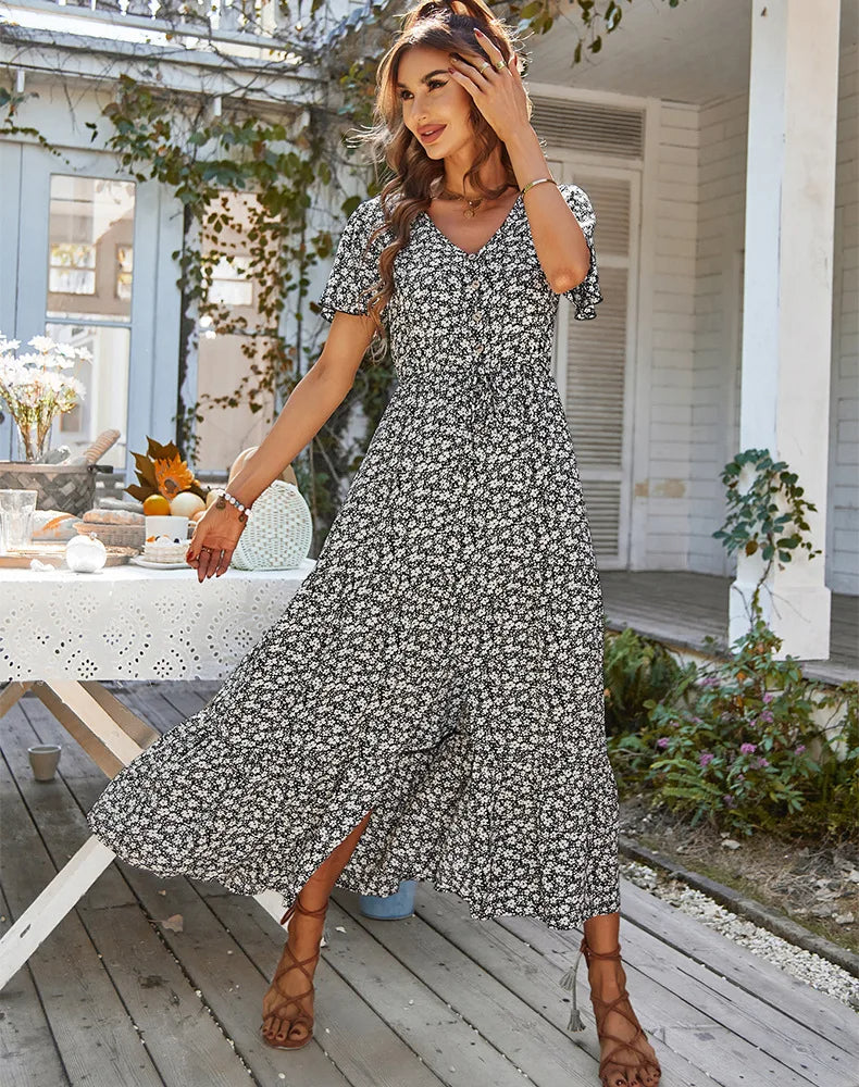 Angélique - Robe d'Été Fleurie Grande Taille Femme Découvrez notre robe Angélique, une création mode grande taille qui célèbre la féminité avec ses motifs floraux et son élégance française. Cette robe élégante grande taille allie la fraîcheur estivale à u