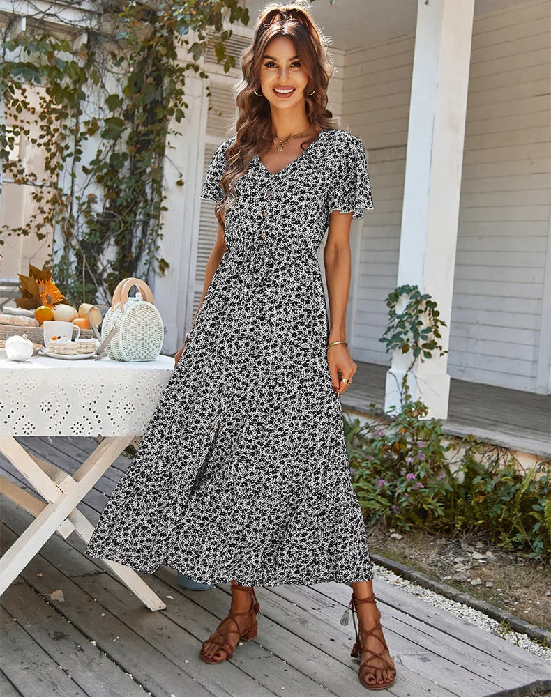 Angélique - Robe d'Été Fleurie Grande Taille Femme Découvrez notre robe Angélique, une création mode grande taille qui célèbre la féminité avec ses motifs floraux et son élégance française. Cette robe élégante grande taille allie la fraîcheur estivale à u