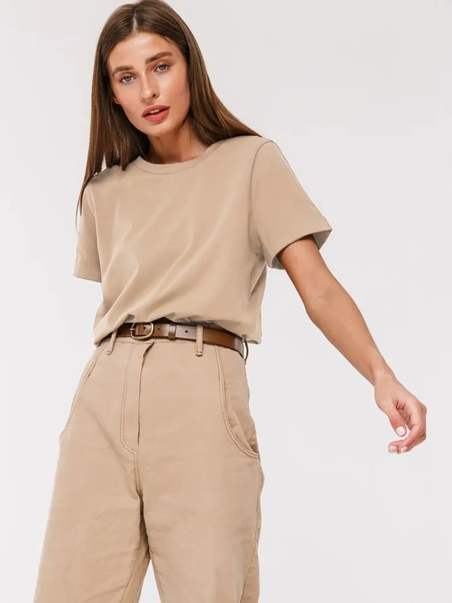 ANNE - Pull Exclusif Grande Taille Découvrez notre pull ANNE, une création mode grande taille qui marie design exclusif et élégance française. Ce pull grande taille offre une silhouette distinctive et raffinée, créé pour les femmes qui recherchent une piè