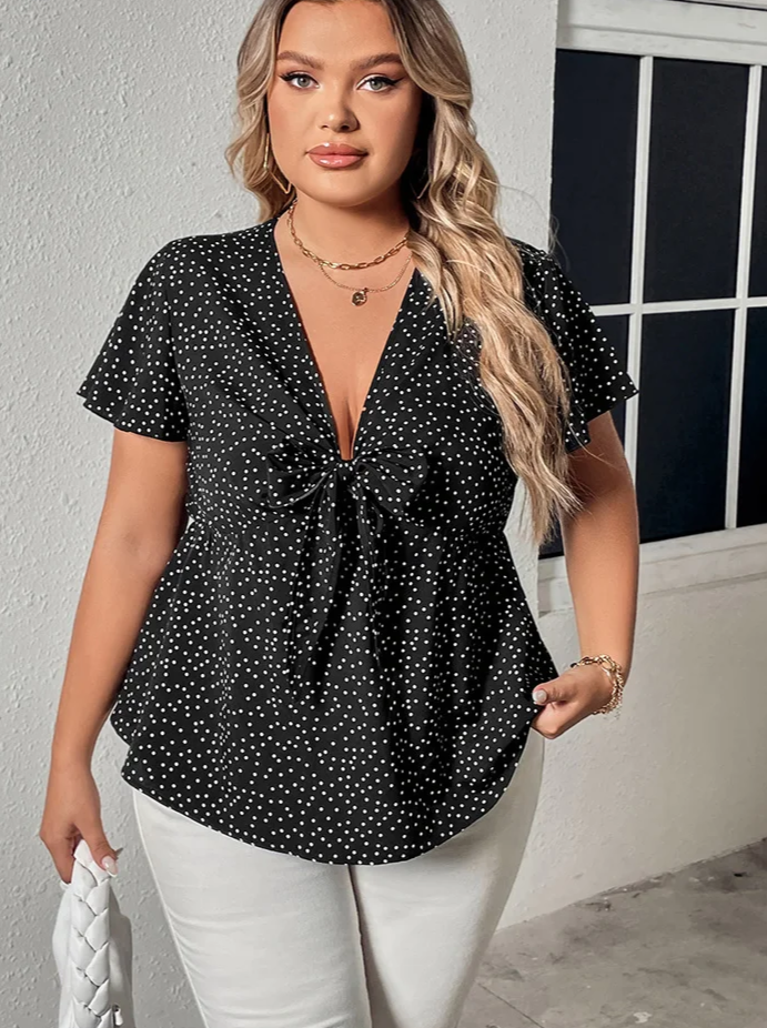 ALICE - Veste d'Hiver en Velours Côtelé Grande Taille Découvrez notre veste ALICE, une création mode grande taille qui marie la chaleur du velours côtelé à l'élégance française. Cette veste d'hiver grande taille offre une silhouette structurée et raffinée