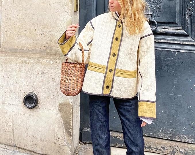 MATILDA - Manteau Patchwork Grande Taille Découvrez notre manteau MATILDA, une création mode grande taille qui allie design patchwork original et élégance française. Ce manteau patchwork grande taille offre un design unique et sophistiqué, idéal pour les