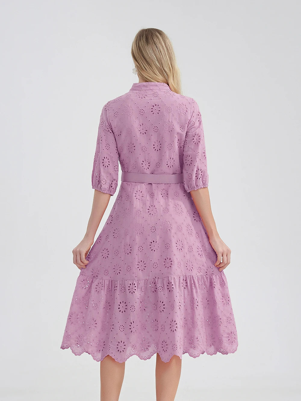 Monica - Robe d'Été Grande Taille Femme Élégante Découvrez notre robe Monica, une création mode grande taille qui incarne la fraîcheur estivale et l'élégance française. Cette robe élégante grande taille allie style sophistiqué et confort d'été, parfaite p
