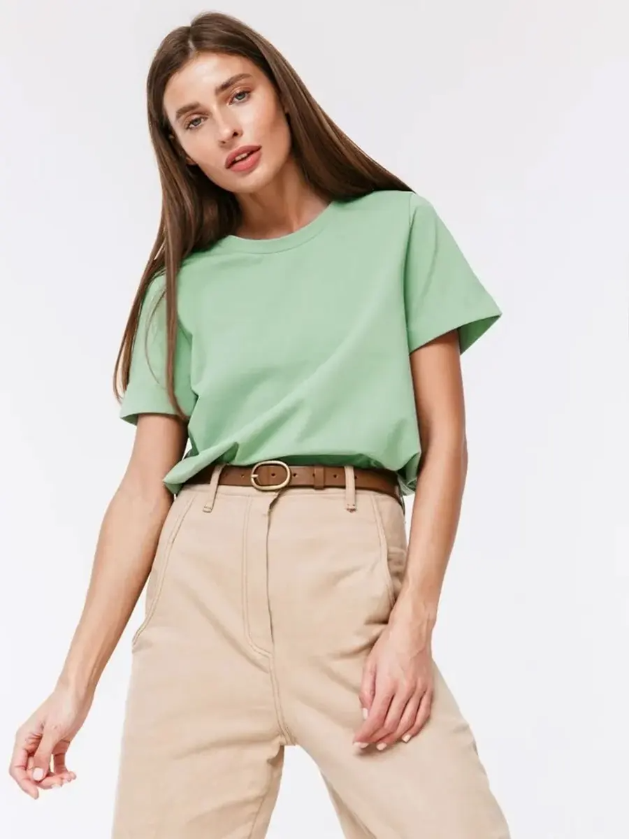ANNE - Pull Exclusif Grande Taille Découvrez notre pull ANNE, une création mode grande taille qui marie design exclusif et élégance française. Ce pull grande taille offre une silhouette distinctive et raffinée, créé pour les femmes qui recherchent une piè