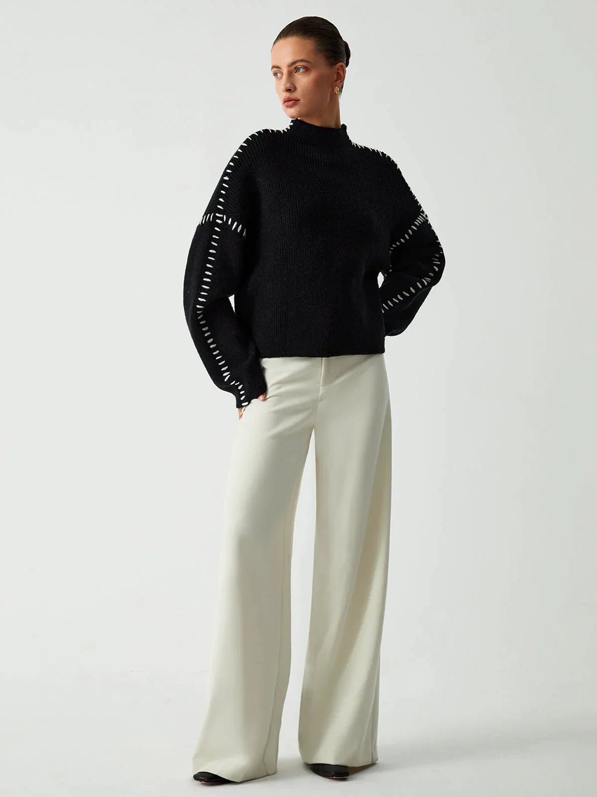 EVA - Pull en Maille Élégant Grande Taille Découvrez notre pull EVA, une création mode grande taille qui incarne l'essence de l'élégance française. Ce pull en maille grande taille offre une silhouette raffinée et sophistiquée, créé pour les femmes qui rec
