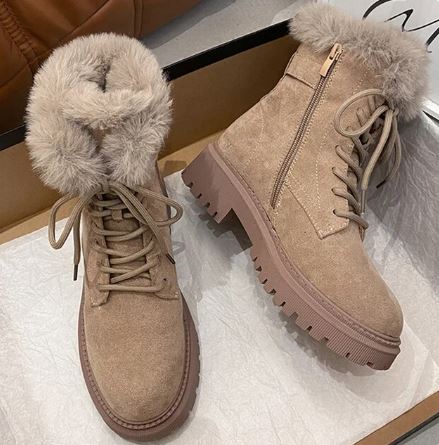 SKYLAR - Bottes de Neige Antidérapantes Grande Taille Découvrez nos bottes SKYLAR, une création mode grande taille qui marie sécurité hivernale et élégance française. Ces bottes de neige grande taille offrent une silhouette raffinée et sécurisée, créées p