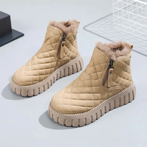 ALMIRA - Bottes d'Hiver en Cachemire Grande Taille Découvrez nos bottes ALMIRA, une création mode grande taille qui marie luxe du cachemire et élégance française. Ces bottes d'hiver grande taille offrent une silhouette raffinée et luxueuse, créées pour le