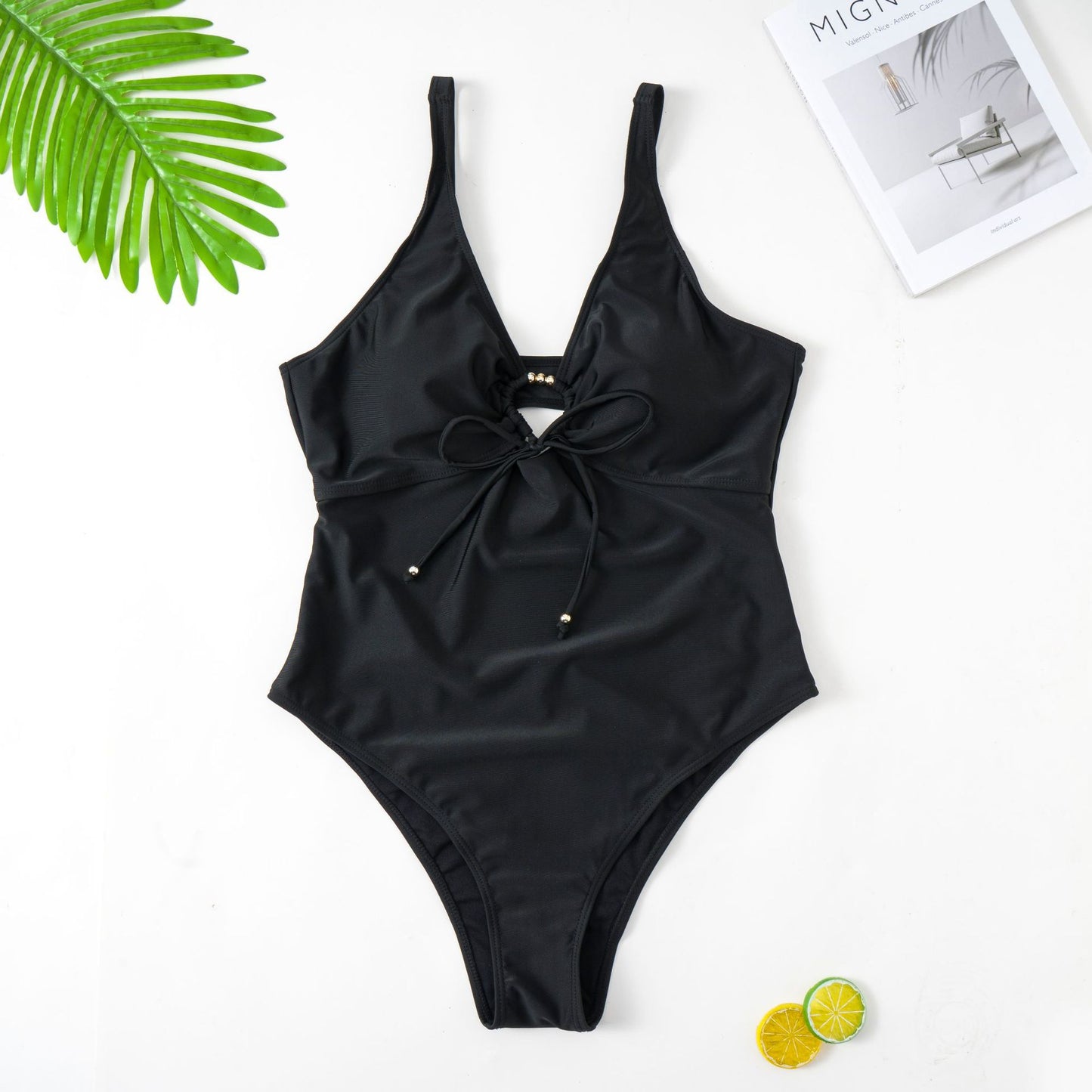 Océane Maillot de Bain à Lacets 🌊 OCÉANE BIKINI TAILLE HAUTE À LACETS Découvrez notre nouvelle pièce signature - l'Océane, un bikini taille haute qui allie élégance et confort. ✨ CARACTÉRISTIQUES PRINCIPALES• Bikini deux pièces avec design taille haute s