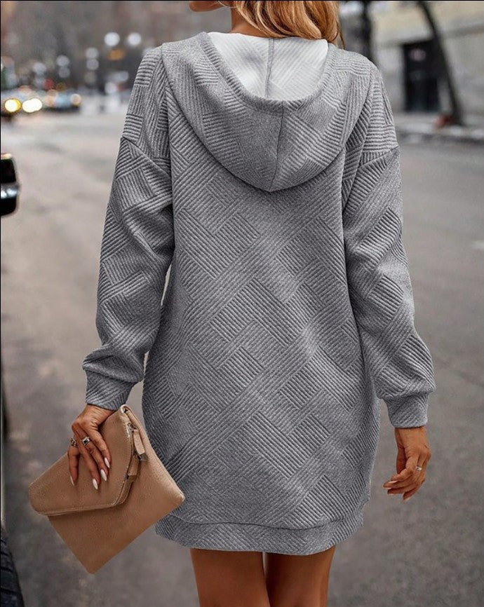 Emy - Robe Décontractée Grande Taille Femme Découvrez notre robe Emy, une création mode grande taille qui allie le confort quotidien à l'élégance française. Cette robe élégante grande taille offre une silhouette décontractée et moderne, parfaite pour les