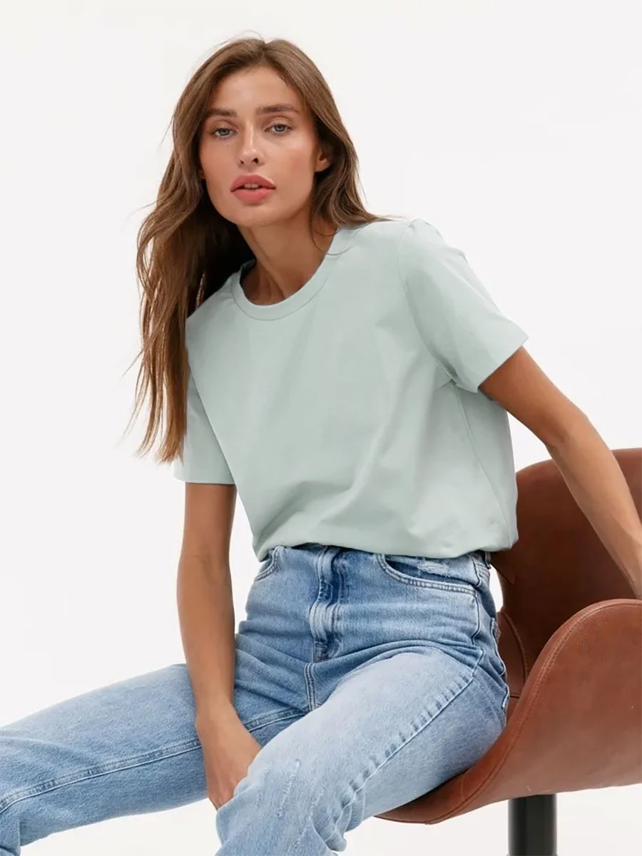 ANNE - Pull Exclusif Grande Taille Découvrez notre pull ANNE, une création mode grande taille qui marie design exclusif et élégance française. Ce pull grande taille offre une silhouette distinctive et raffinée, créé pour les femmes qui recherchent une piè