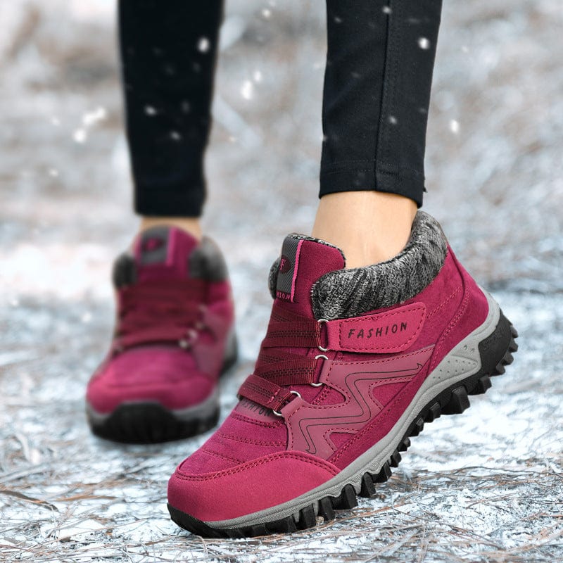 ELOISE - Bottines de Neige en Cuir Grande Taille Découvrez nos bottines ELOISE, une création mode grande taille qui marie protection hivernale et élégance française. Ces bottines grande taille offrent une silhouette raffinée et imperméable, créées pour le