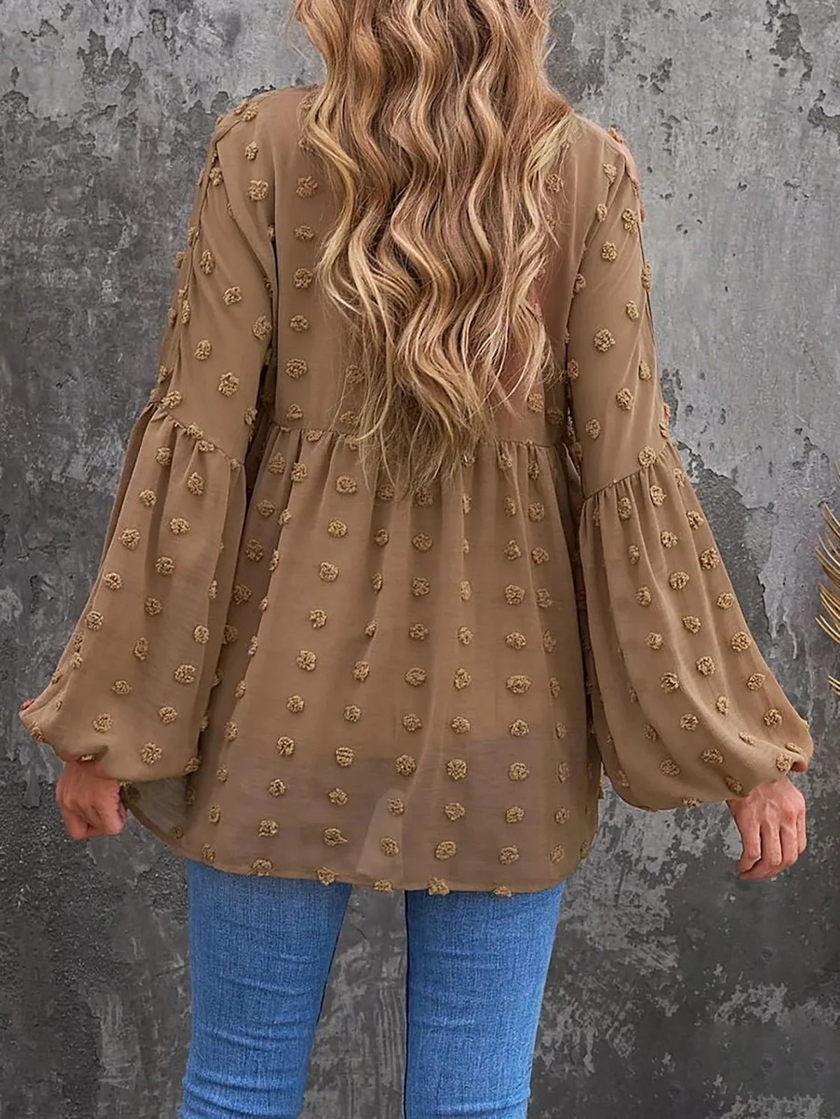 INEZ - Le Favori de l'Été Grande Taille Découvrez notre pièce INEZ, une création mode grande taille qui marie fraîcheur estivale et élégance française. Cette tenue d'été grande taille offre une silhouette légère et raffinée, créée pour les femmes qui rech