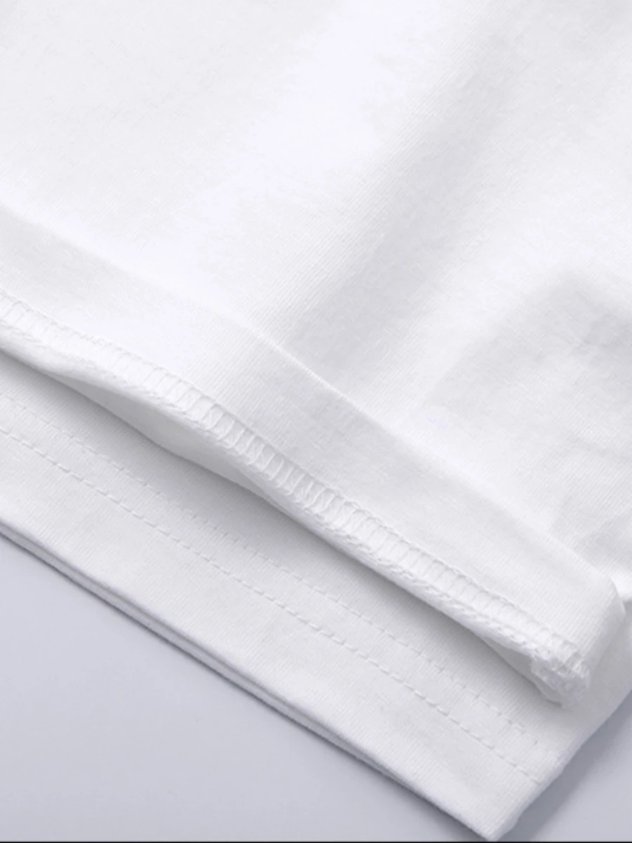 ANNE - Pull Exclusif Grande Taille Découvrez notre pull ANNE, une création mode grande taille qui marie design exclusif et élégance française. Ce pull grande taille offre une silhouette distinctive et raffinée, créé pour les femmes qui recherchent une piè