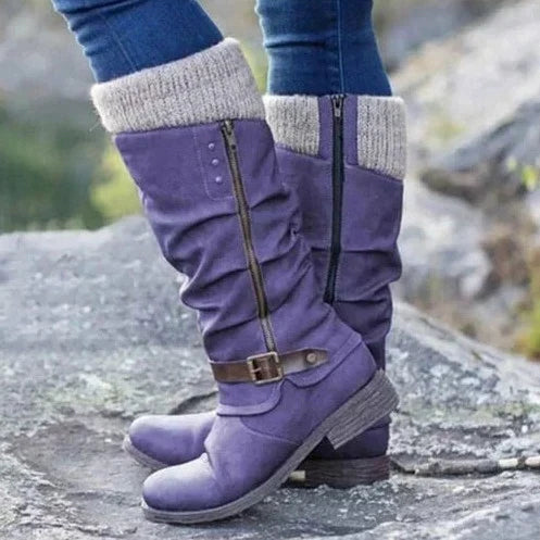 ZORA - Bottes Orthopédiques Grande Taille Découvrez nos bottes ZORA, une création mode grande taille qui marie confort orthopédique et élégance française. Ces bottes grande taille offrent une silhouette raffinée et ergonomique, créées pour les femmes qui