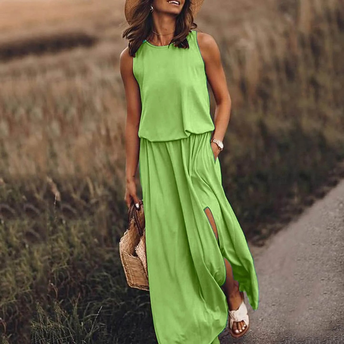 Ana - Robe Vintage Grande Taille Femme Élégante Découvrez notre robe Ana, une création mode grande taille qui réinvente le charme rétro avec l'élégance française. Cette robe élégante grande taille allie le style vintage intemporel au confort contemporain,