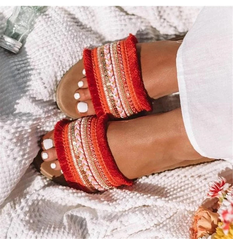 MARIE - Sandales Rétro Grande Taille Découvrez nos sandales MARIE, une création mode grande taille qui marie charme rétro et élégance française. Ces sandales grande taille offrent une silhouette raffinée et vintage, créées pour les femmes qui recherchent