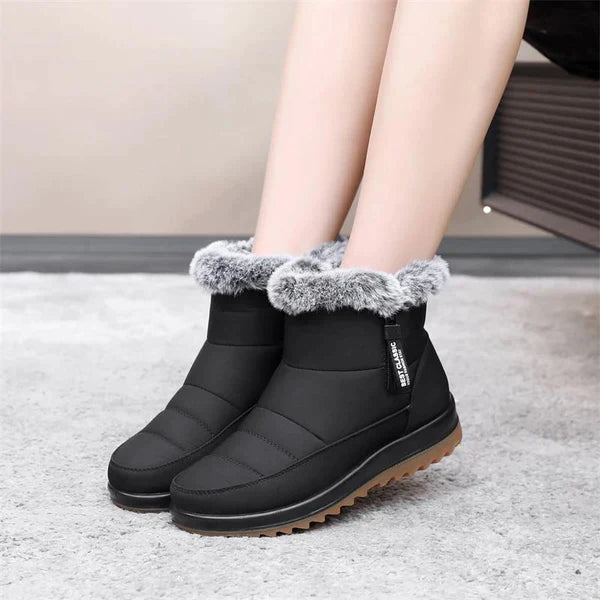 HOLLY - Bottes d'Hiver en Coton Grande Taille Découvrez nos bottes HOLLY, une création mode grande taille qui marie chaleur naturelle et élégance française. Ces bottes d'hiver grande taille offrent une silhouette raffinée et chaleureuse, créées pour les f