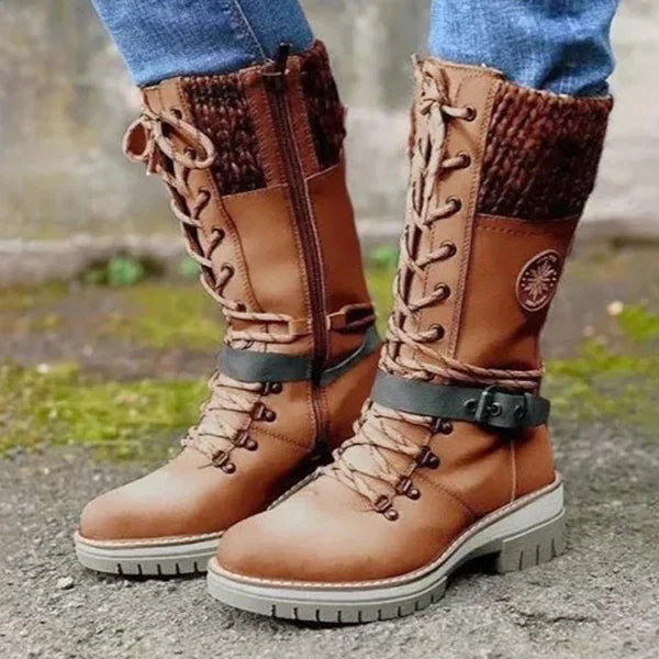 CORINE - Bottes d'Hiver Grande Taille Découvrez nos bottes CORINE, une création mode grande taille qui marie protection hivernale et élégance française. Ces bottes d'hiver grande taille offrent une silhouette raffinée et chaleureuse, créées pour les femme