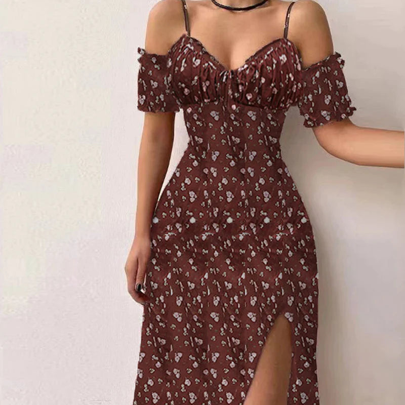 Natalia - Robe de Cocktail Grande Taille Femme Élégante Découvrez notre robe Natalia, une création mode grande taille qui allie sensualité et élégance française. Cette robe élégante grande taille avec son décolleté en V raffiné offre une silhouette sophis
