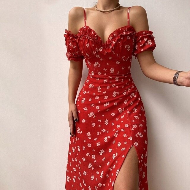 Natalia - Robe de Cocktail Grande Taille Femme Élégante Découvrez notre robe Natalia, une création mode grande taille qui allie sensualité et élégance française. Cette robe élégante grande taille avec son décolleté en V raffiné offre une silhouette sophis