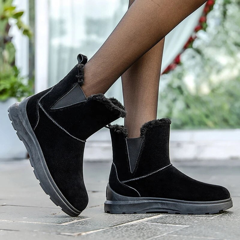 JELAI - Bottes d'Hiver Grande Taille Découvrez nos bottes JELAI, une création mode grande taille qui marie protection hivernale et élégance française. Ces bottes d'hiver grande taille offrent une silhouette raffinée et chaleureuse, créées pour les femmes