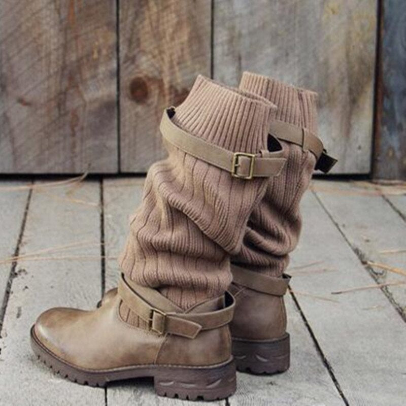 KELLY - Bottes en Cuir et Laine Tricotée Grande Taille Découvrez nos bottes KELLY, une création mode grande taille qui marie luxe du cuir, douceur de la laine et élégance française. Ces bottes grande taille offrent une silhouette raffinée et chaleureuse,