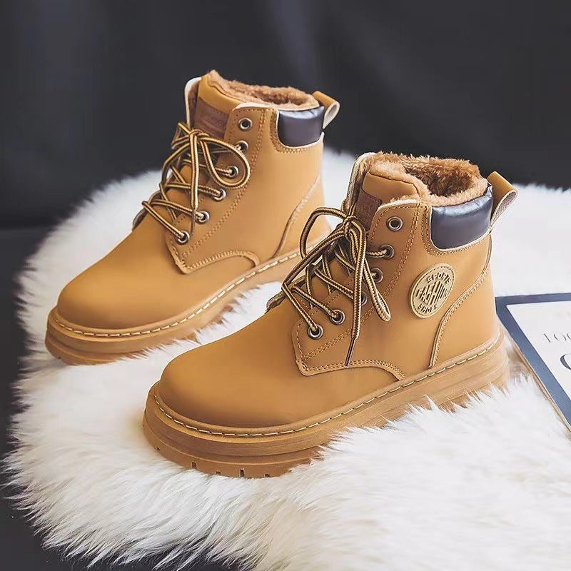 MILA - Bottes en Coton Grande Taille Découvrez nos bottes MILA, une création mode grande taille qui marie confort naturel et élégance française. Ces bottes en coton grande taille offrent une silhouette raffinée et respirante, créées pour les femmes qui re