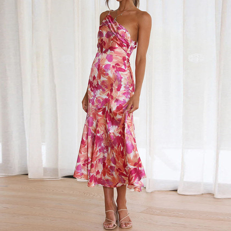Gigi - Robe Élégante Grande Taille Femme Découvrez notre robe Gigi, une création mode grande taille qui incarne l'élégance française dans toute sa splendeur. Cette robe élégante grande taille offre une silhouette raffinée et sophistiquée, parfaite pour le