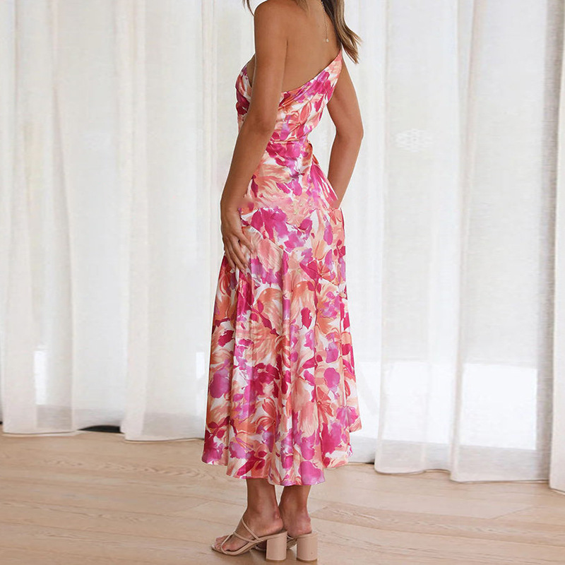 Gigi - Robe Élégante Grande Taille Femme Découvrez notre robe Gigi, une création mode grande taille qui incarne l'élégance française dans toute sa splendeur. Cette robe élégante grande taille offre une silhouette raffinée et sophistiquée, parfaite pour le