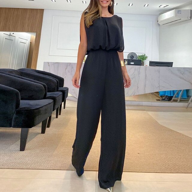 ROSY - Combinaison d'Été Grande Taille Découvrez notre combinaison ROSY, une création mode grande taille qui allie fraîcheur estivale et élégance française. Cette combinaison d'été grande taille offre un design léger et tendance, idéale pour les femmes qu