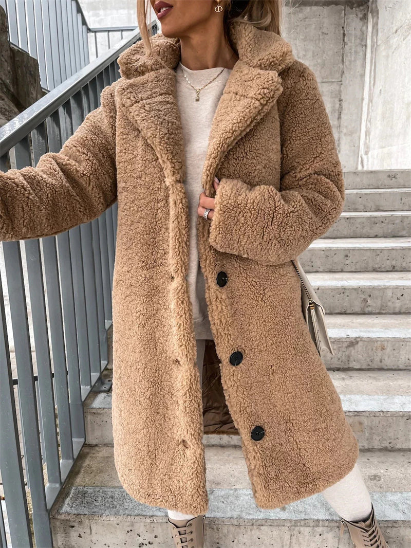 CLARET - Manteau Long en Peau de Mouton Grande Taille Découvrez notre manteau CLARET en peau de mouton, une pièce mode grande taille qui incarne le luxe et l'élégance française. Ce manteau grande taille en véritable peau de mouton offre une chaleur incomp