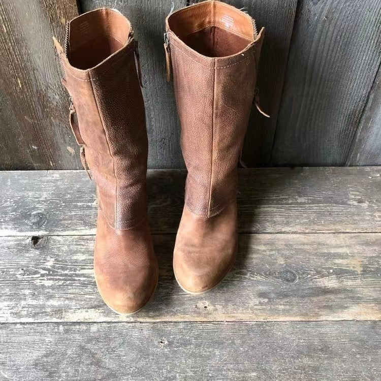 SYDNEY - Bottes d'Automne Grande Taille Découvrez nos bottes SYDNEY, une création mode grande taille qui marie style automnal et élégance française. Ces bottes grande taille offrent une silhouette raffinée et adaptée, créées pour les femmes qui recherchen
