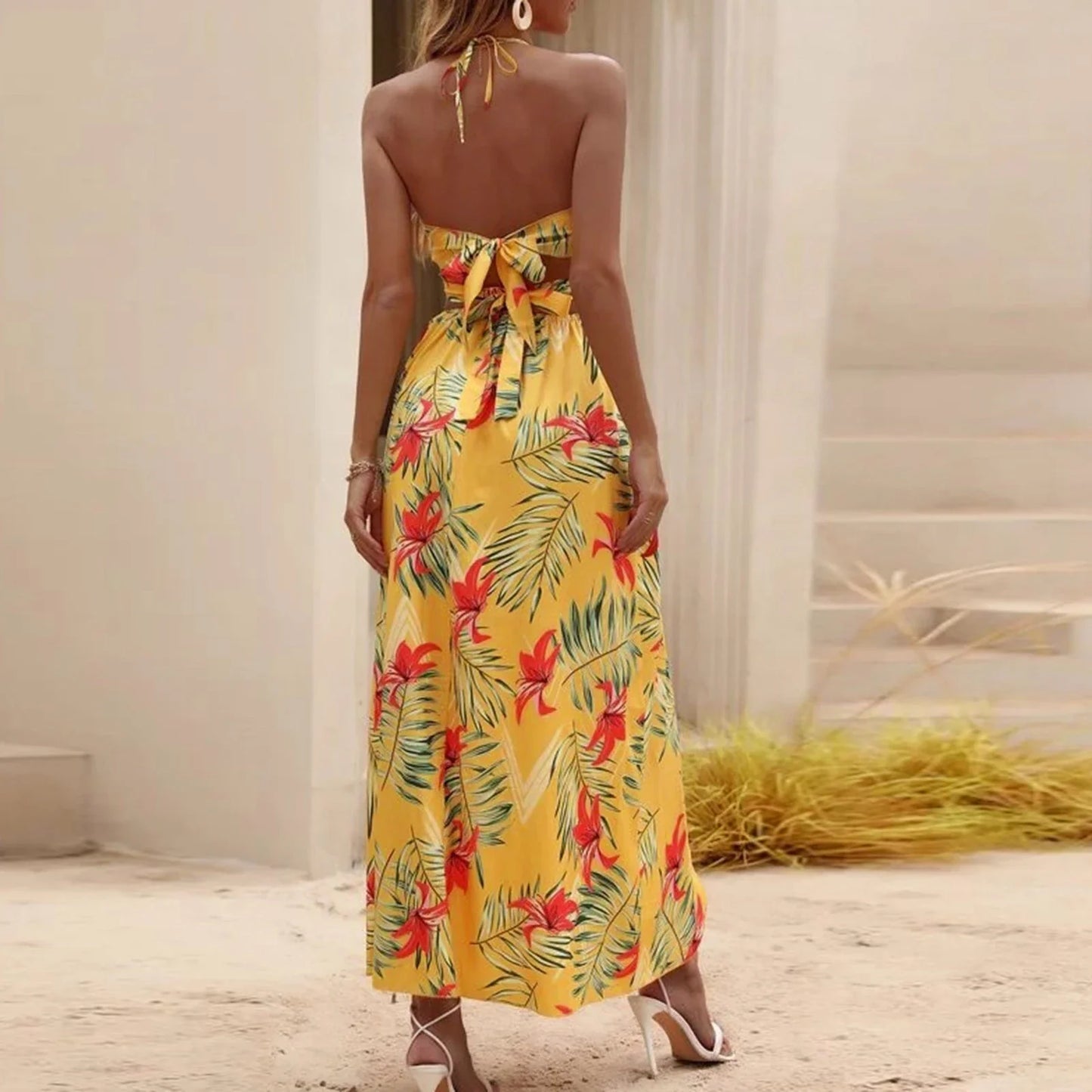 Wanny - Robe Longue Florale Grande Taille Femme Élégante Découvrez notre robe Wanny, une création mode grande taille qui allie motifs floraux et élégance française. Cette robe élégante grande taille avec ses imprimés floraux raffinés offre une silhouette