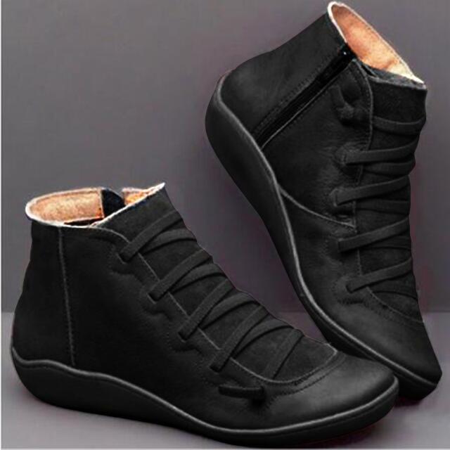 LOTTE - Bottes en Cuir Grande Taille Découvrez nos bottes LOTTE, une création mode grande taille qui marie cuir premium et élégance française. Ces bottes grande taille offrent une silhouette raffinée et sophistiquée, créées pour les femmes qui recherchent