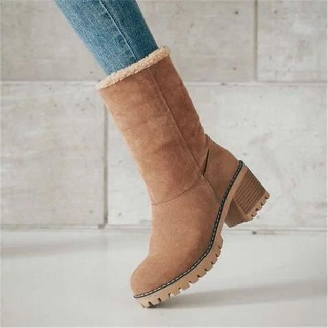 LIV - Bottes Élégantes Grande Taille Découvrez nos bottes LIV, une création mode grande taille qui marie style contemporain et élégance française. Ces bottes grande taille offrent une silhouette raffinée et sophistiquée, créées pour les femmes qui recherc
