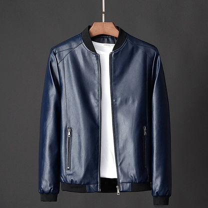 TRENT - Veste en Cuir PU Décontractée Homme Découvrez notre veste TRENT pour homme, une création qui marie le style du cuir PU à l'élégance française. Cette veste décontractée offre une silhouette moderne et urbaine, créée pour les hommes qui recherchent