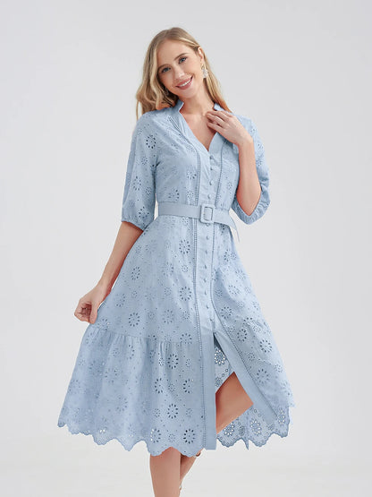 Monica - Robe d'Été Grande Taille Femme Élégante Découvrez notre robe Monica, une création mode grande taille qui incarne la fraîcheur estivale et l'élégance française. Cette robe élégante grande taille allie style sophistiqué et confort d'été, parfaite p