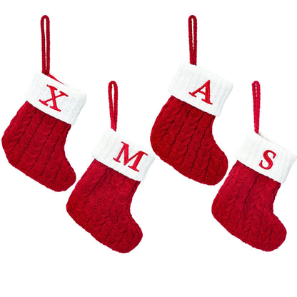 BAS DE NOËL - Chaussette de Noël Personnalisée Découvrez notre bas de Noël personnalisé, une création qui marie tradition festive et élégance française. Cette chaussette de Noël offre un design raffiné et magique, créée pour ceux qui recherchent une pièce