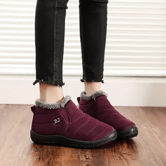 CARLY - Bottes Orthopédiques Imperméables Grande Taille Découvrez nos bottes CARLY, une création mode grande taille qui marie confort orthopédique, protection imperméable et élégance française. Ces bottes grande taille offrent une silhouette raffinée et f
