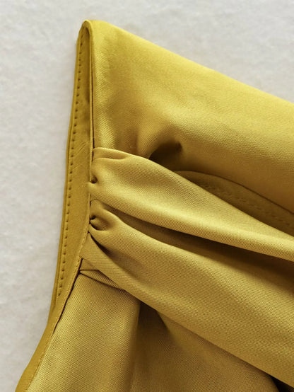 Tara - Robe Grande Taille Femme Unique et Élégante Découvrez notre robe Tara, une création mode grande taille qui allie audace et élégance française. Cette robe élégante grande taille vous offre un style unique et séduisant, parfaite pour les femmes qui o