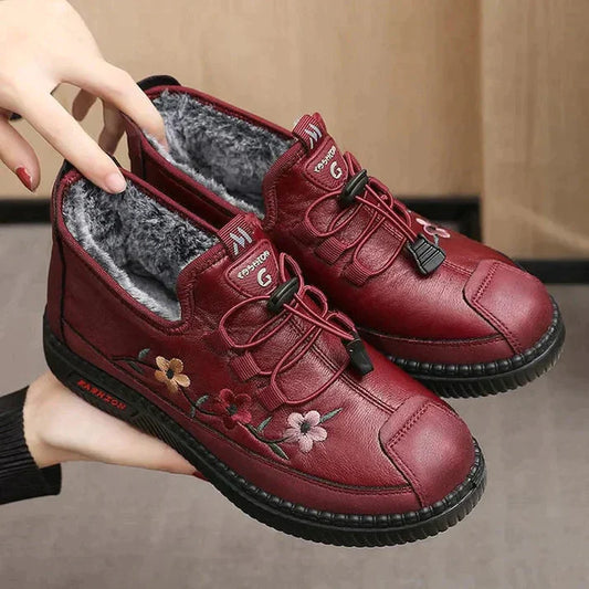 NANCY - Chaussures Élégantes et Confortables Grande Taille Découvrez nos chaussures NANCY, une création mode grande taille qui marie confort optimal et élégance française. Ces chaussures grande taille offrent une silhouette raffinée et confortable, créées