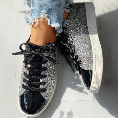 ARIA - Chaussures Glitter Casual Luxe Grande Taille Découvrez nos chaussures ARIA, une création mode grande taille qui marie l'éclat du glitter à l'élégance française. Ces chaussures grande taille offrent une silhouette raffinée et scintillante, créées po