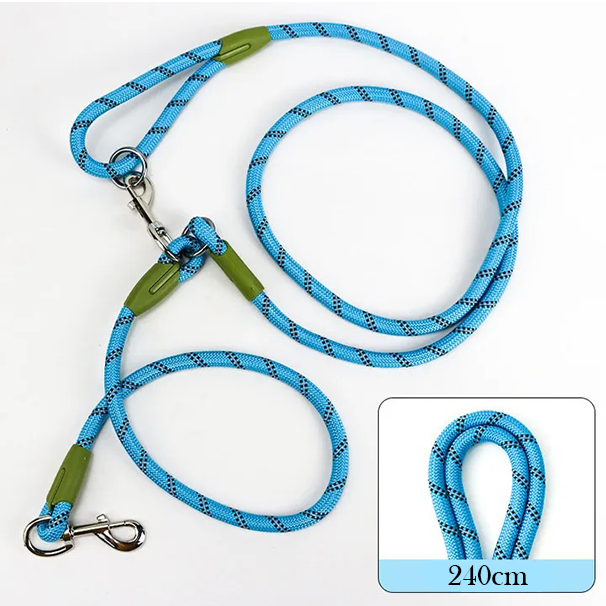 LAISSE MAINS LIBRES - Laisse de Chien Mains Libres Découvrez notre laisse mains libres, une création qui marie praticité moderne et élégance française. Cette laisse innovante offre une conception raffinée et fonctionnelle, créée pour ceux qui recherchent