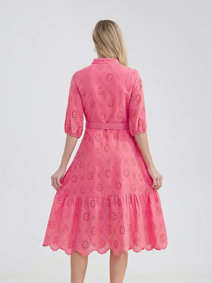 Monica - Robe d'Été Grande Taille Femme Élégante Découvrez notre robe Monica, une création mode grande taille qui incarne la fraîcheur estivale et l'élégance française. Cette robe élégante grande taille allie style sophistiqué et confort d'été, parfaite p