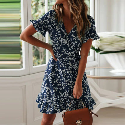 Jonna - Robe d'Été Grande Taille Femme Élégante Découvrez notre robe Jonna, une création mode grande taille qui incarne la grâce estivale et l'élégance française. Cette robe élégante grande taille marie parfaitement le raffinement et la légèreté, idéale p
